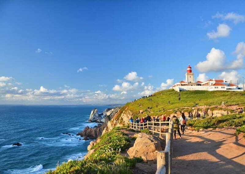 Sintra: Pena, Regaleira, Cabo da Roca & Cascais Private tour - Lisbon to Sintra: the value of leaving early and going private