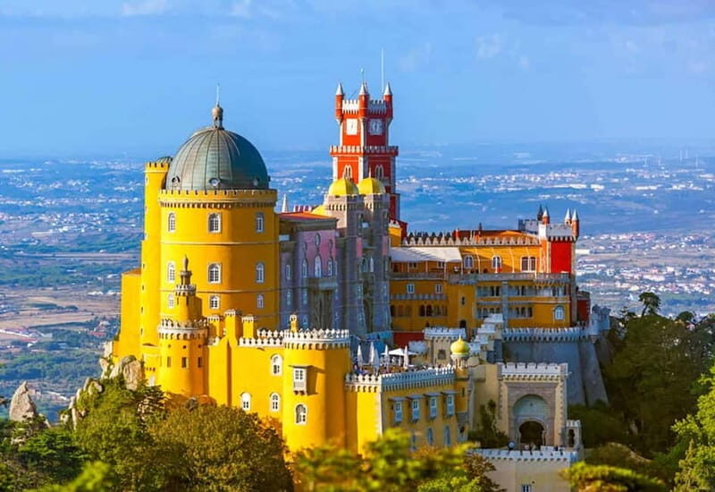Sintra: Pena, Regaleira, Cabo da Roca & Cascais Private tour - Sintra walking tour: getting your bearings before the palaces