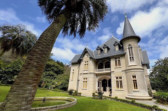 Sintra Private Convertible Wine Tour 2/3 Pax - Choosing a Palace: Avoiding the Worst Crowd Moments