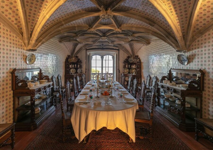 Sintra: Private Tour with Guided Pena Palace Experience - The 2-Hour Guided Walk at Pena Palace