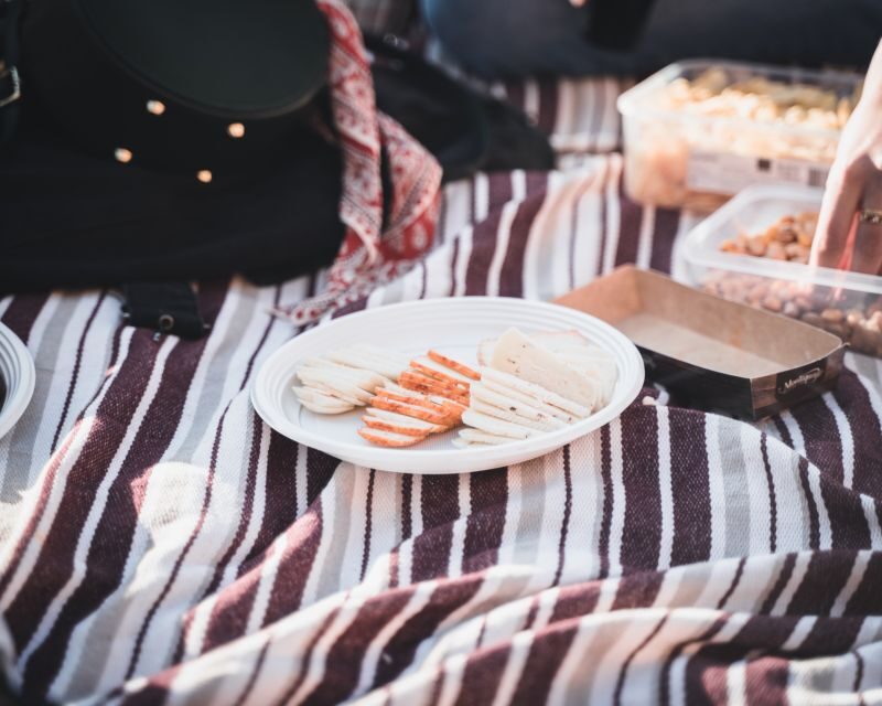 Sintra: Sunset Hike, Tapas & Wine at Secret Beach - Beach Time: Petiscos Picnic + Wine on the Sand