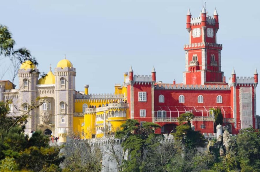 Sintra Tour - Luxury Van, Lisbon Pick-up & Drop Off - Meet Your Guide and Feel Like Part of the Day