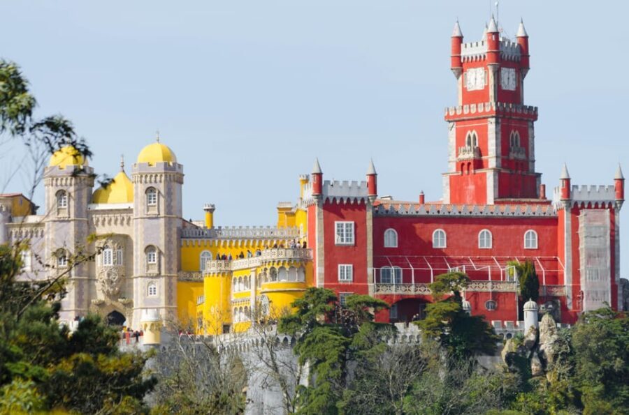 Sintra Tour - Luxury Van, Lisbon Pick-up & Drop Off - How the Day Stays Manageable in 8 Hours