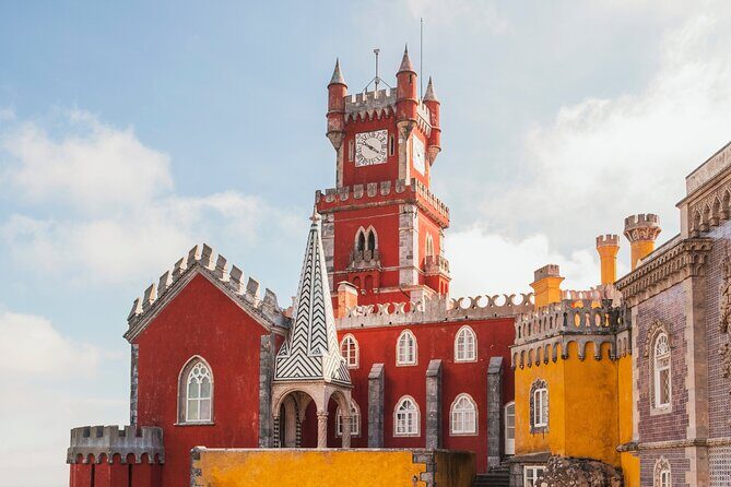 Sintra tour to Pena Palace in vintage car - Private day tour - Stop 1: Castelo dos Mouros Viewpoints and Optional Castle Time
