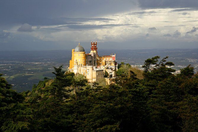 Sintra Tour with Pena Palace and Monserrate Palace- Private Tour - Quinta da Regaleira: a short stop with real context