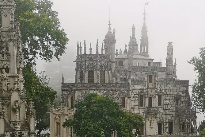 Sintra Tour with Pena Palace, Moorish Castle and Regaleira - Private - Who this Sintra private tour fits best