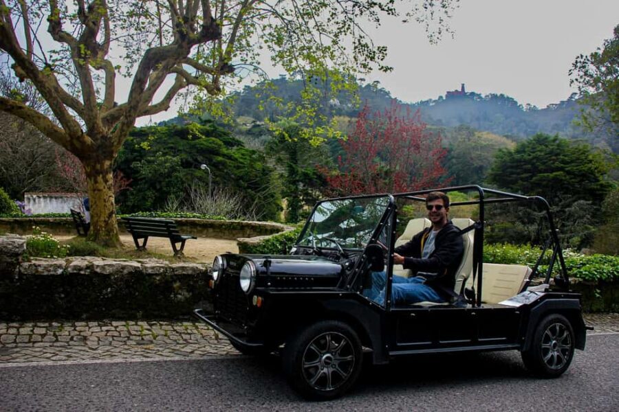 Sintra: Vintage electric Tuk Tuk tour, Pena Palace 4/5 hours - The Sintra sweet and water: small perks that keep momentum