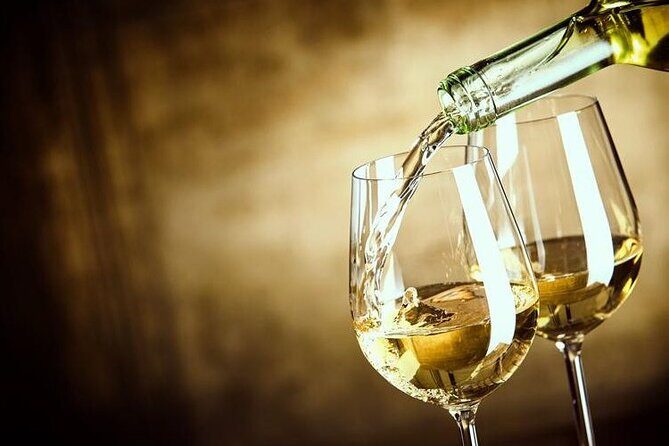 Small Group Full-Day Arrábida Wine Tour and Food Tasting - Azeitão lunch and the timing that keeps the day fun