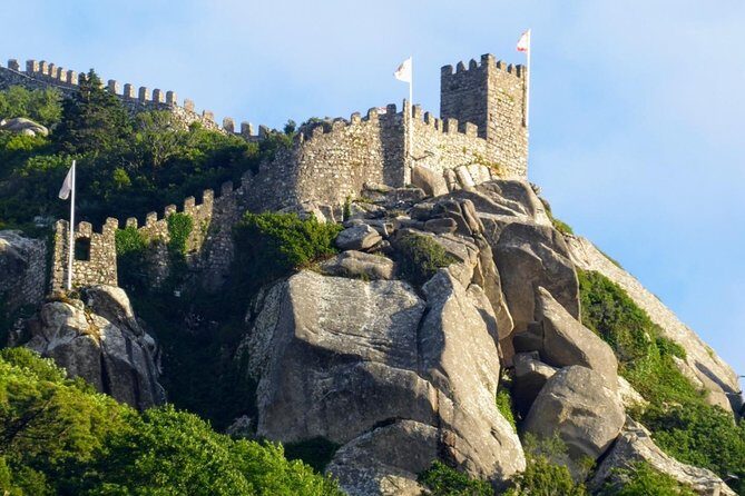 Small Group FULL DAY PRIVATE TOUR Sintra + Cascais+Roca Cape - Monserrate’s View-Point Stop: A Taste Without the Time Commitment