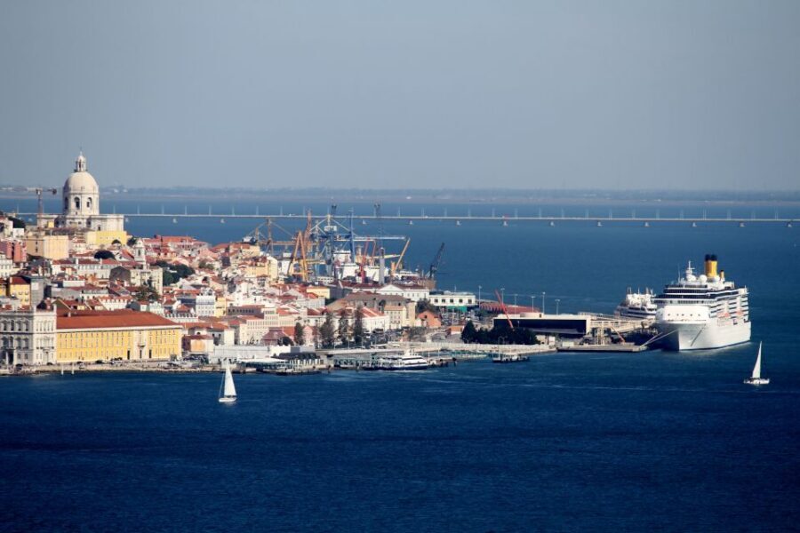 South Lisbon: 3-Hour Christ the King Electric Bike Tour - Across the Tagus on the cacilheiro: The Moment the Tour Becomes Special
