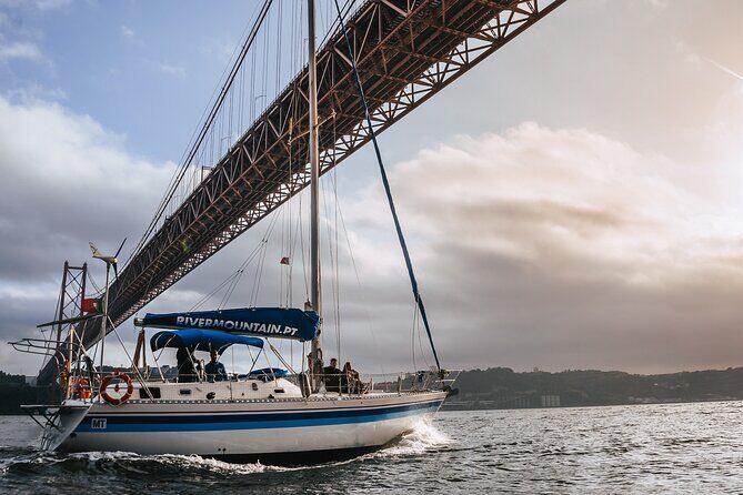 Sunset Sailboat Tejo River Tour 2h - Your route: Belem, Praça do Comércio, and the Discoveries monument