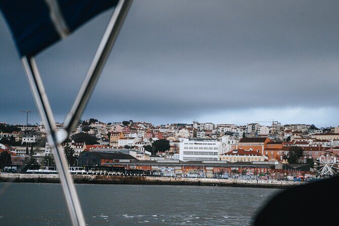 Sunset Sailboat Tejo River Tour 2h - The medieval fortress viewpoint: best angle, less walking