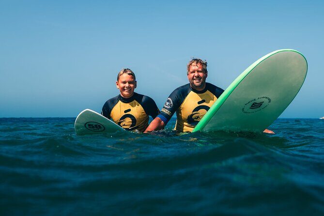 Surf Lesson Caldas da Rainha - The Reviews Signal the Same Winners: Progress, Professional Coaching, and a Good Atmosphere