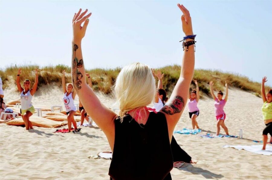 Surfing and Yoga in Lisbon - The 1-hour yoga session: Not a fashion show, a reset for surfers