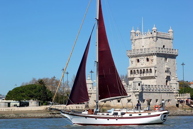 Tagus River - Private Tour on Vintage Sailboat - Seeing the 25 April Bridge and Cristo Rei without the traffic stress