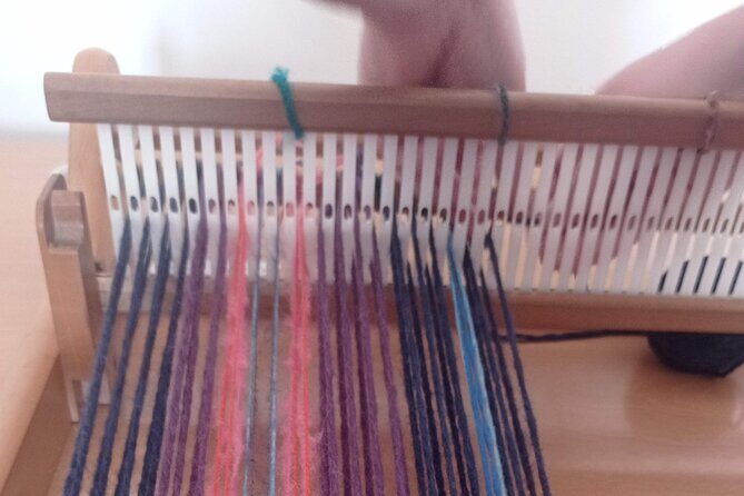 Tailored Weaving Class Lisbon and Setúbal - From Moinhos de São Filipe to a loom with real views