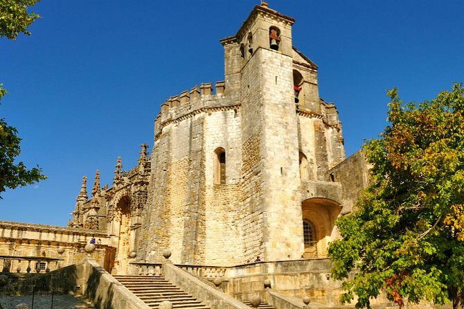 Templar River: Tomar and Almourol Private Tour - Tomar Old Town free time: lunch on your terms, plus the oldest synagogue