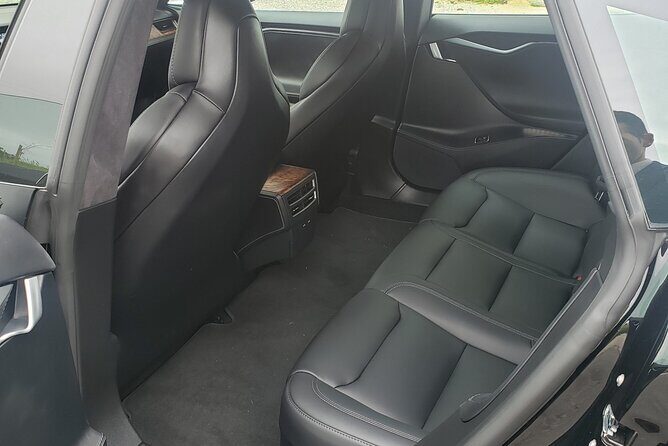 Tesla Model S Transfers - Tesla Model S Lisbon Transfers: the fast, low-stress way to start