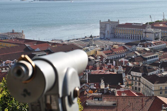 The Lisbon City Tour with Tickets - Belém Tower and the Monument to the Discoveries: do the quick photo mission well