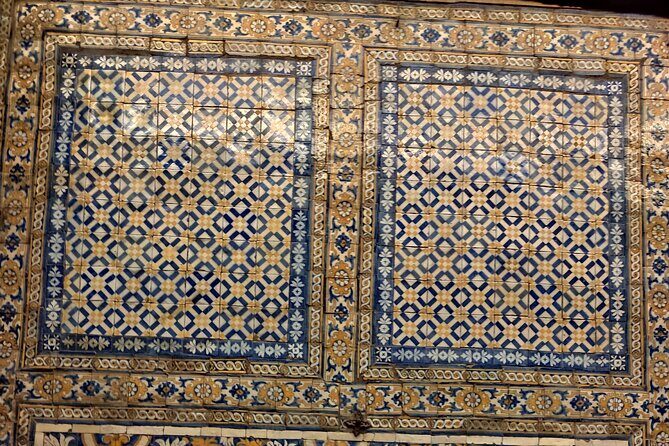The Portuguese Tiles - Livraria Bertrand in Chiado: tiles on a living landmark