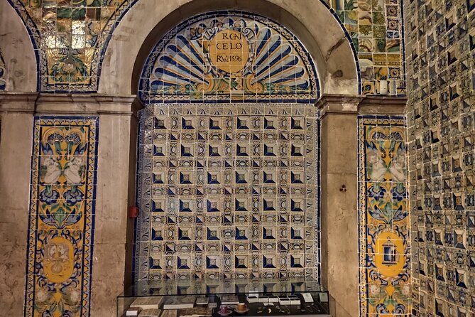 The Portuguese Tiles - Meeting at Av. da Liberdade and setting the pace