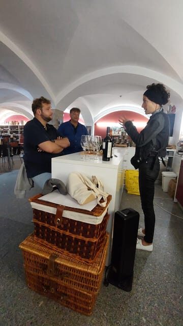 The Roman Tour & Wine tasting. - Old places of worship, tavern vibes, and the meaning of everyday spaces