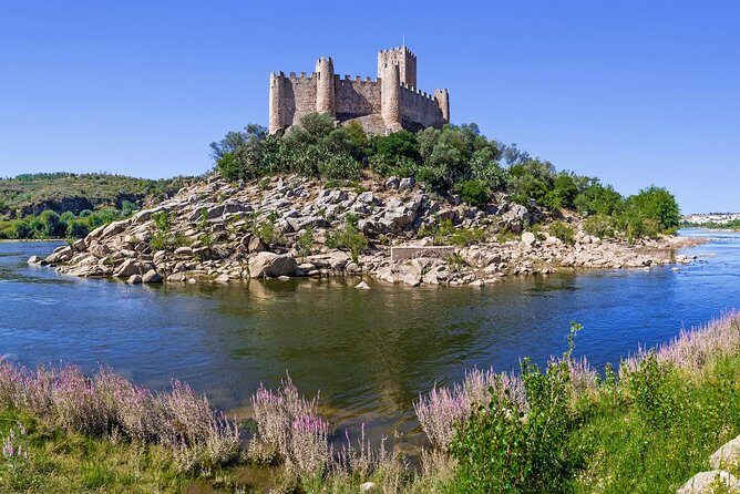 Tomar and Almourol Castle Private Tour from Lisbon - Convento de Cristo and the Manueline Power Move
