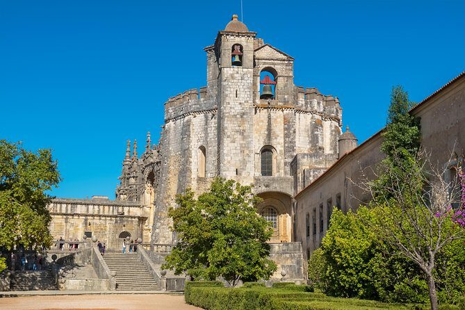 Tomar and Castle of Almourol Private Full-Day Tour from Lisbon - Castelo de Almourol: Castle Views on the Tagus River