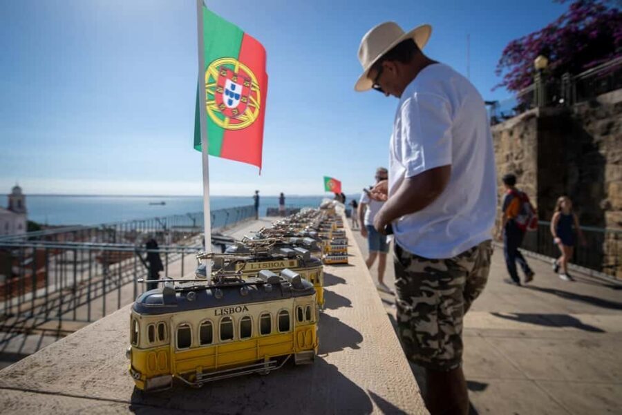 Tour in Lisbon: Poets Tour by TukTuk CTuk. - Key things worth knowing before you ride