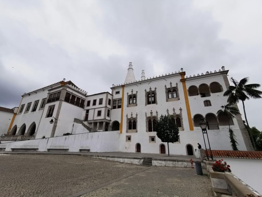 Tour to Sintra Cabo da Roca and Cascais Half Day - Sintra Village: pastry, photo stops, and monument atmosphere (about 1 hour)