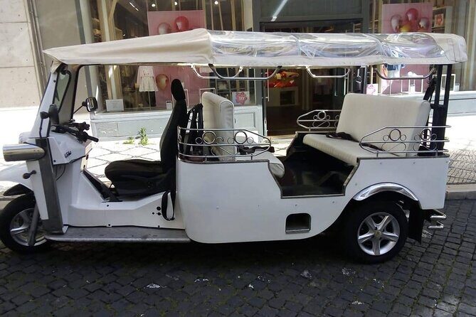 Tour Tuk Tuk Lisbon-Belem 4 H Free Pick-up - Street art, tiled storytelling, and the real Lisbon vibe