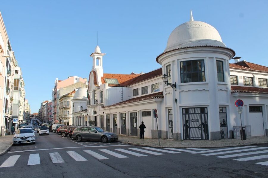 Traditional Lisbon Food Tasting Experience - Meeting at Igreja de Santo Condestável and keeping the day easy
