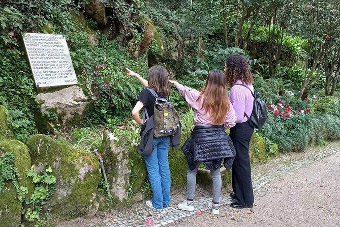 Treasure Hunt and Walking Tour in Sintra - Fonte dos Pisoes: Small Details, Big Clue Payoff