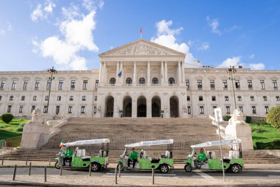 Tuk Tuk Lisbon: Lisbon Iconic Highlights 1.5-Hour - Lisbon highlights in 90 minutes: why this tuk-tuk format works