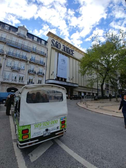 Tuk Tuk Lisbon: Lisbon Iconic Highlights 1.5-Hour - Baixa, Rua Augusta, and Praça do Comércio: Lisbon’s showpiece core