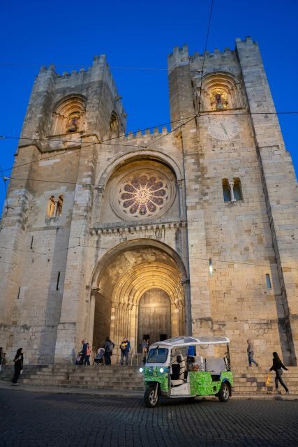 Tuk Tuk Lisbon: Old Lisbon 2-Hour - Why this 2-hour electric tuk-tuk format works in Lisbon