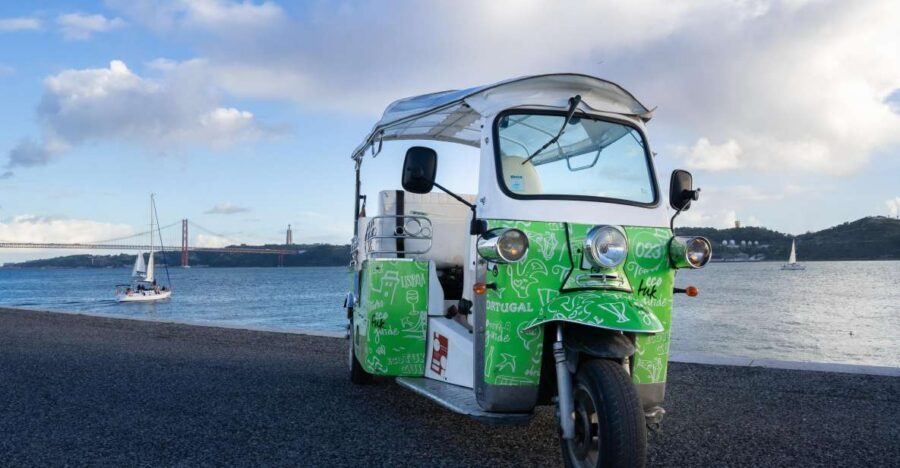 Tuk Tuk Lisbon: Old Lisbon 2-Hour - Alfama and Graça: where the city feels oldest
