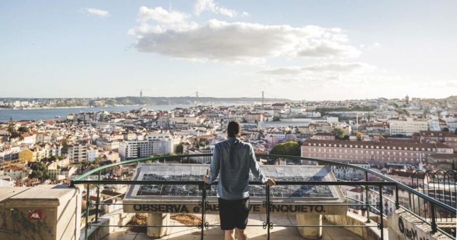 Tuk Tuk Old Lisbon Tour 1,5h - Sé Cathedral and the Lisbon story you can grasp fast