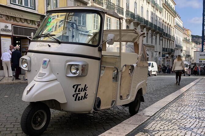 Tuktuk adventure through Lisbon - Key highlights to expect
