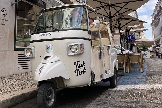 Tuktuk adventure through Lisbon - Why Lisbon works so well on a tuktuk