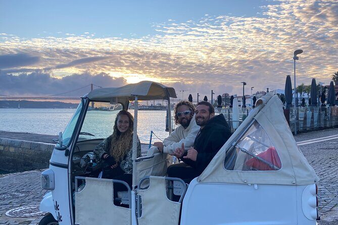 Tuktuk adventure through Lisbon - Jerónimos Monastery and Belém: UNESCO without the stress