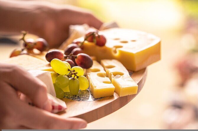 Walking & Vegan Food tour - Chiado first stop: getting that classic Lisbon flavor profile